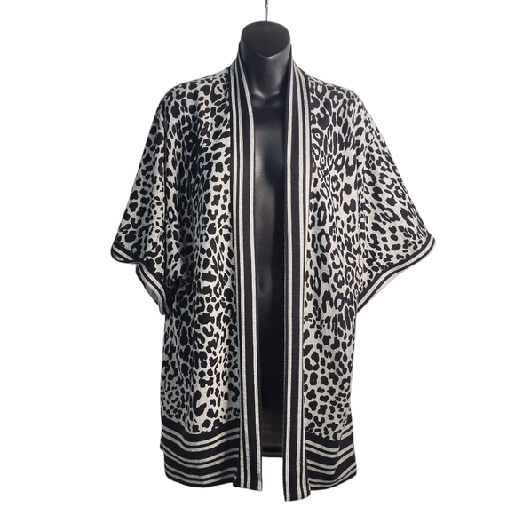 Crew Knitwear Sweaters - Crew Knitwear Womens Short Sleeve  Relaxed Fit Leopard Print Cardigan Size Large